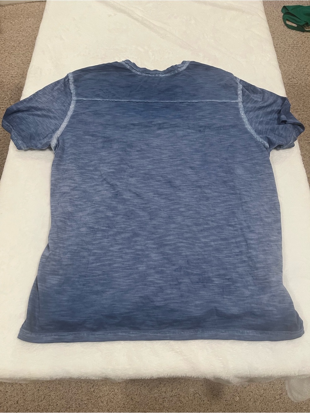 Tommy Bahama Men's 100% Pima Cotton V Neck Slub Tee - Size XL - Picture 2 of 5